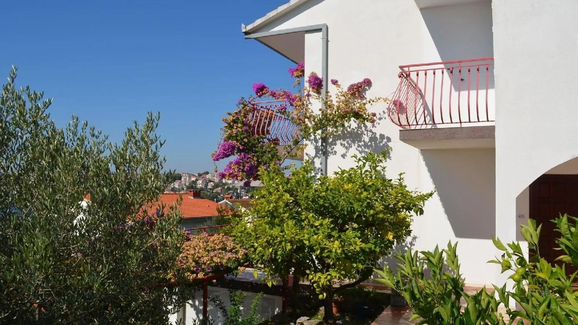 Villa Prana Mit Grosser Terrasse Und Meerblick Traù Croazia